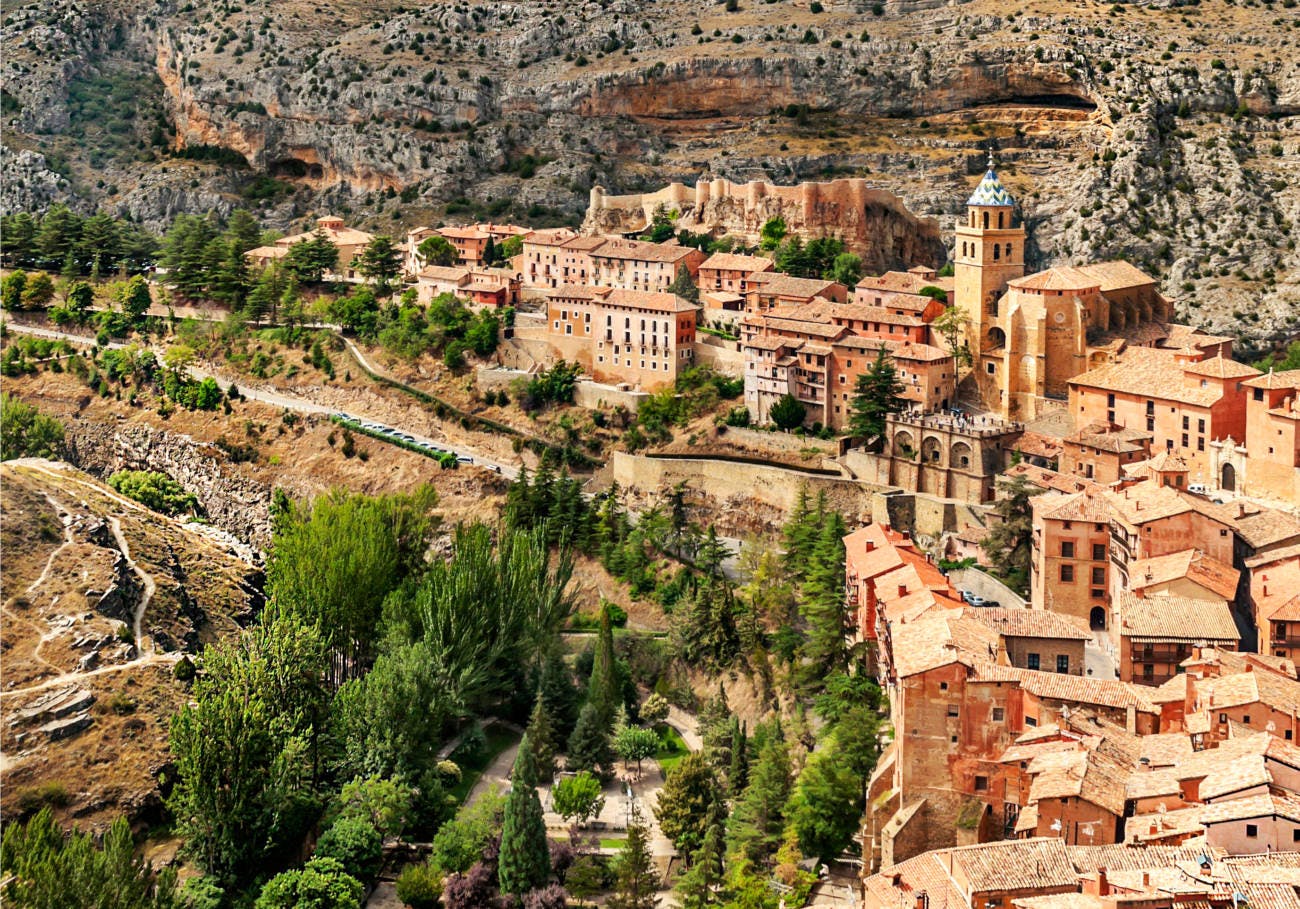 Albarracín, el pueblo de la brujería y el más bonito de España.